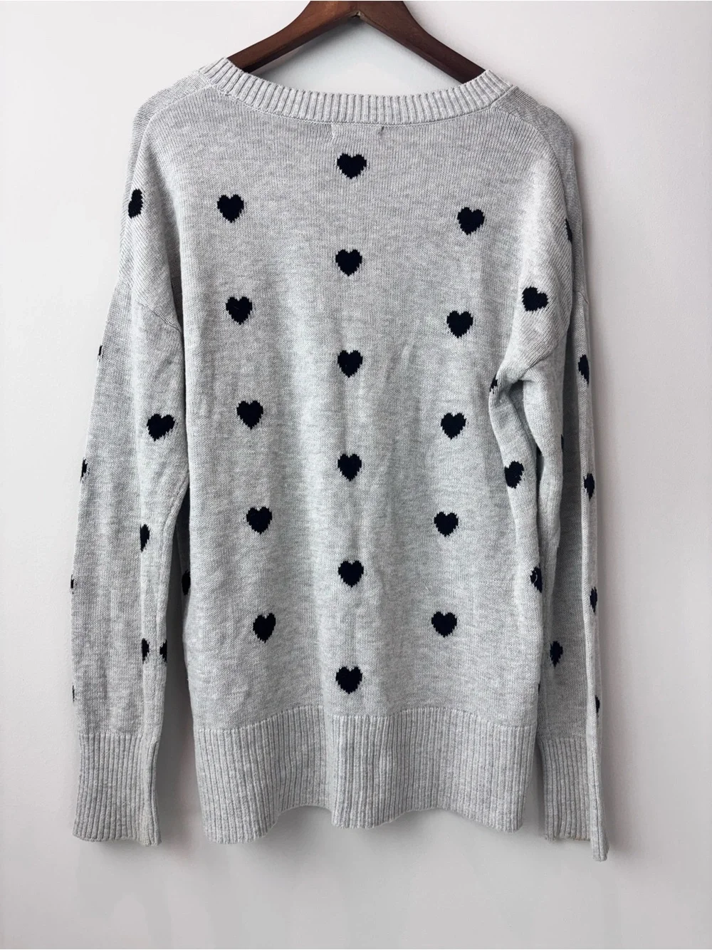 GAP Women’s Heart Print Knit Sweater – Gray & Black – Size M